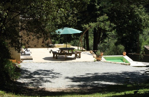 Cenne-Monestias Cottage | Cottage With pool, set in a private 5 hectare domaine, perfect for nature lovers