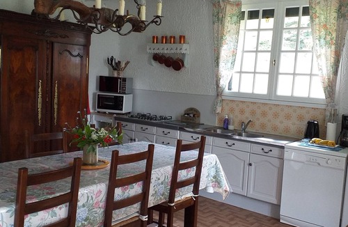 Plaudren House | Country house near Vannes, very QUIET site with flowers and trees