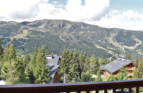 Meribel Apartment | Cozy 2-Room Apt for 4, 100m from Slopes, Balcony, Pet-Friendly, WiFi - Méribel
