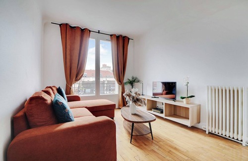 Suresnes Apartment | Cozy Apartment 2Bdr/4P - in the Heart of Suresnes