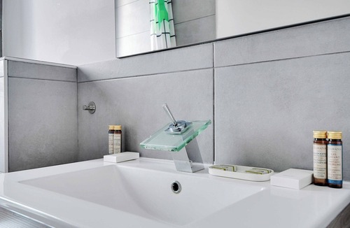 Suresnes Apartment | Cozy Apartment 2Bdr/4P - in the Heart of Suresnes