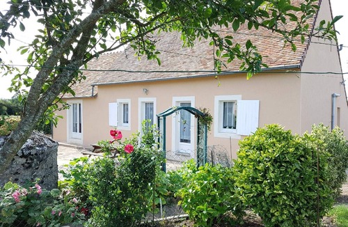 Monce-en-Belin Cottage | Cozy Cottage Near Le Mans: 3 BR, Full Kitchen, Close to 24H Circuit, Sleeps 6