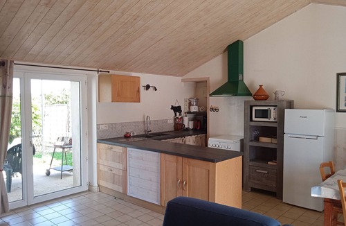 Vaire Cottage | Cozy Farmhouse with Private Pond, Terrace, and Ultralight Airstrip Nearby