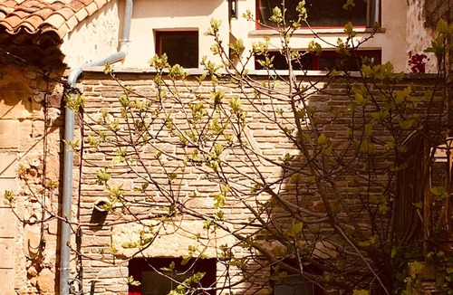 Villespassans House | Cozy loft nestled in the heart of the village