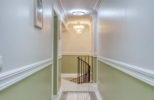 11th Arrondissement Apartment | Cozy Triplex 250m² 6BR Modern w/Aircon Modern-NEW