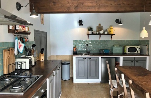 Segur-le-Chateau Cottage | Cute Country Cottage in a 'Plus Beau Village' and within 15 minutes drive of Pompadour Heras