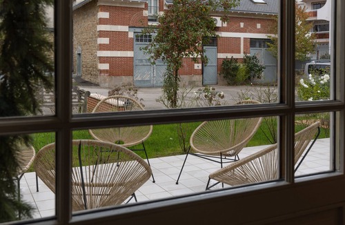 Limoges Apartment | Deluxe air-conditioned studio - Maison Blanche