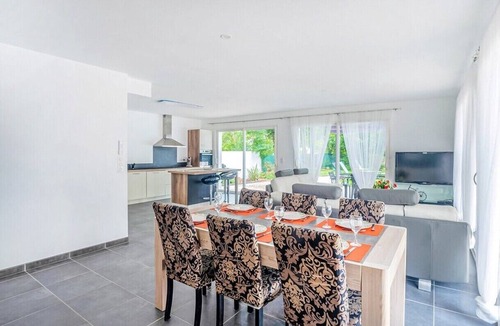 Sainte-Anastasie-sur-Issole House | Detached house in Provence verte, near the village center