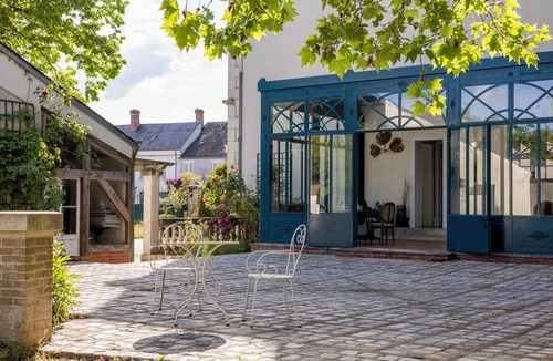 Corbeilles Villa | Domaine des Étoiles du Gâtinais - Entire dwelling and wooded grounds