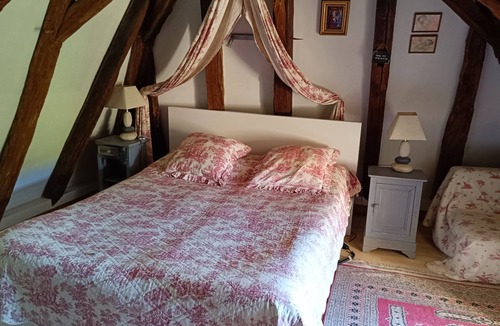Les Eyzies House | Double room-Standard-Ensuite-Garden view
