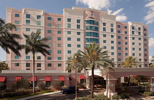 Sunrise Hotel | DoubleTree by Hilton Sunrise - Sawgrass Mills