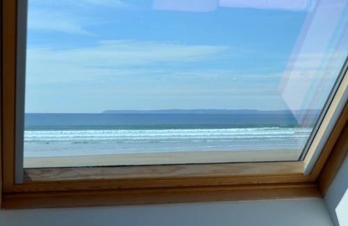 Plomodiern Apartment | Duplex apartment with large terrace facing the sea