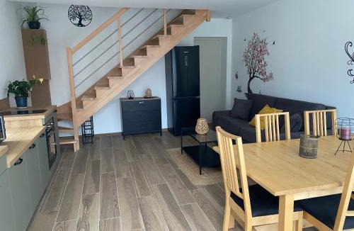 Arnage Apartment | Duplex l Auvetia 150 m circuit 24 h