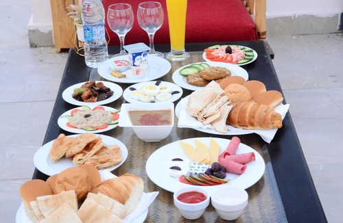 Al Haram Hotel | Egypt Aziz pyramids