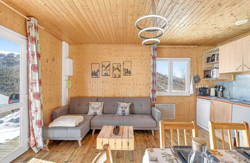 Seyne House | Entire Chalet Near Ski Slopes and Lake