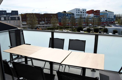 Courseulles-sur-Mer Apartment | Entre Plage et Ports : Le 49 - Avec Balcon