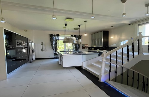 Saint-Pavace House | Estate in Saint-Pavace near Le Mans Circuit