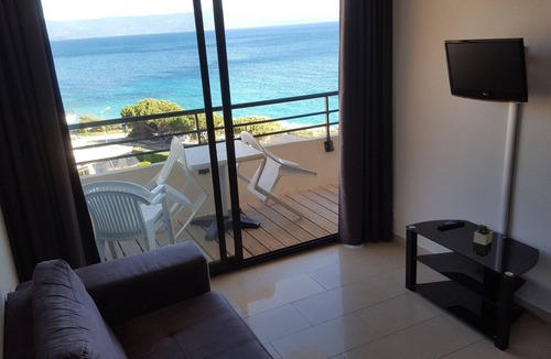 Ajaccio Apartment | F2 By the sea. Idyllic and wild