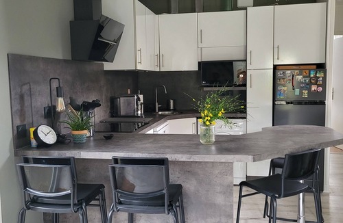 Anglet Apartment | F3 apartment, exotic garden, walking distance to beach, 3-star rating