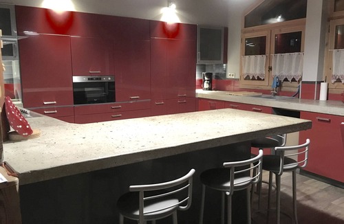 Great Alpine Road Ski Chalet | Fabulous house facing Three Valleys nr Bozel