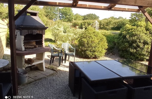 Montsenelle Cottage | Family Gite in the Countryside, with Outdoor Heated Swimming Pool. Pet Friendly