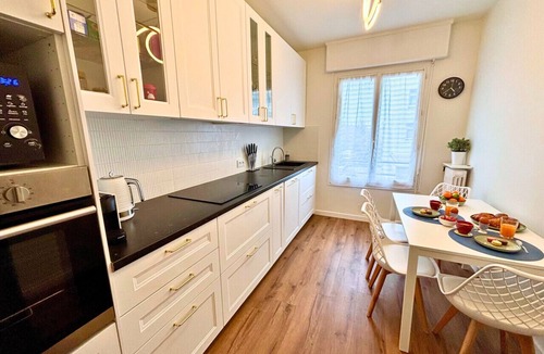 Limoges Apartment | FITZ JAMES 2 Bedroom 2 Bath City Center