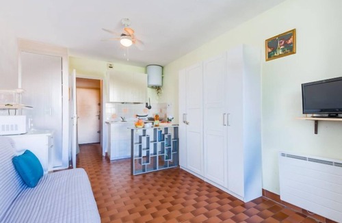 Le Grau-Du-Roi Apartment | Floralies I by Interhome
