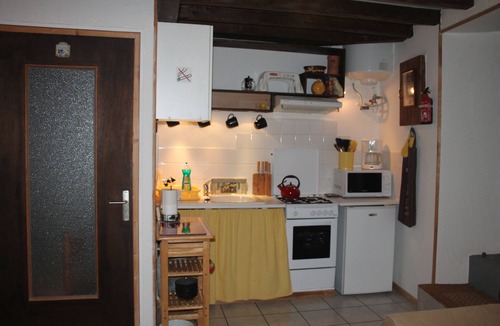 Escueillens-et-Saint-Just-de-Belengard Apartment | Peace & tranquility in a small village 25 mins south of Carcassonne