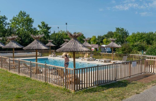 Saint-Yrieix-sur-Charente House | 35 m² Mobile home ∙ 2 bedrooms ∙ 6 guests