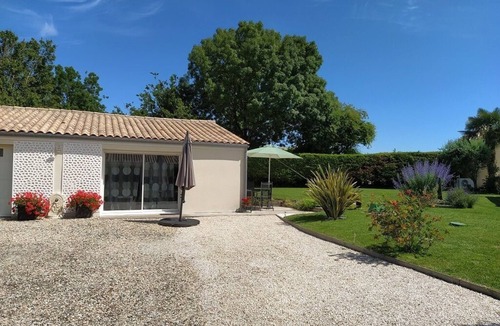 Semussac House | Furnished 3 * - 2 PERS - ANY COMFORT - Heated POOL - WIFI - NEAR THE ROYAN SEA