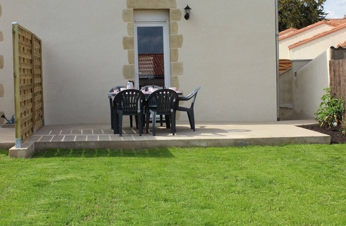 Les Epesses House | "Gîte Colombe"