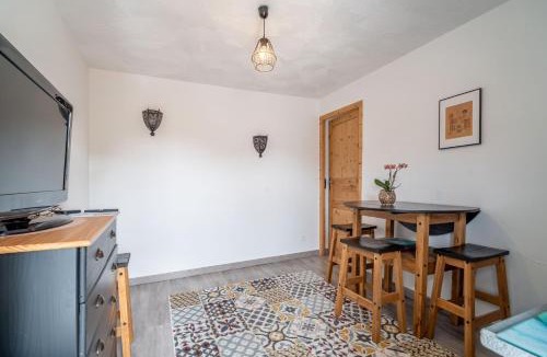 Lespignan Apartment | Gîte indépendant l'Orchidée