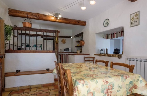 Fontiers-Cabardes Bed & Breakfast | Gîte Pour 6 Personnes "les Marronniers" Près de Carcassonne