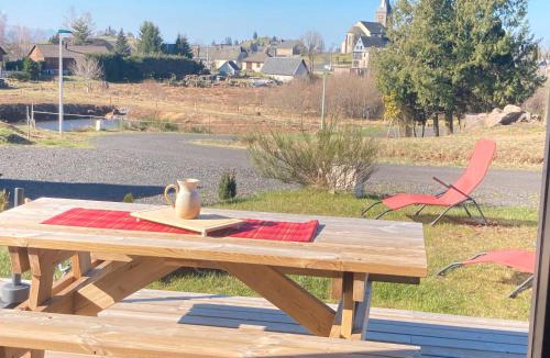 Saint-Genes-Champespe Ski Chalet | Gite Artense lodge