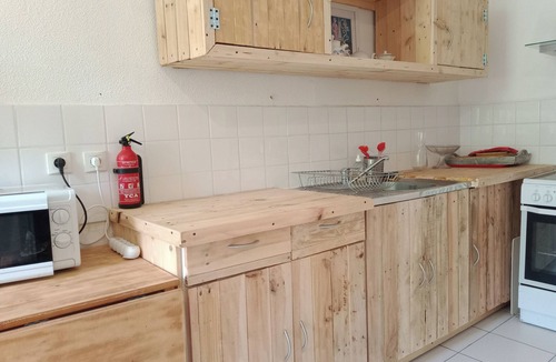 Chalabre Apartment | Gite in Cathar country and swimming pool