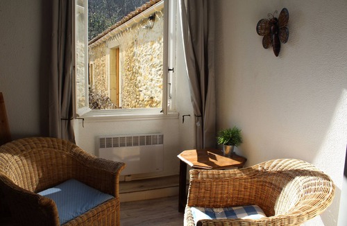 Chalabre Apartment | Gite in Cathar country and swimming pool