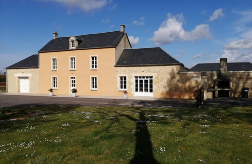 Le Molay-Littry House | GITE: LARGE HOLIDAY HOUSE IN THE COUNTRY WITH BILLIARD, LARGE LIVING ROOM