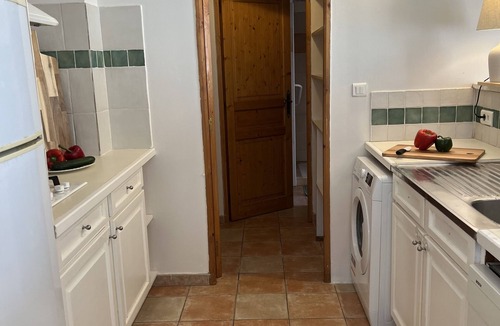 Cessenon-sur-Orb Apartment | Gite Pour 4 Personnes Avec Piscine et vue sur la Vallée de L'orb