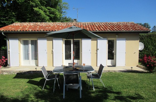 Cahuzac Cottage | Gite with Private Pool near Bergerac, Dordogne