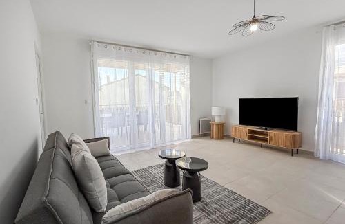 Vias House | Grande Terrasse & Parking - à Vias