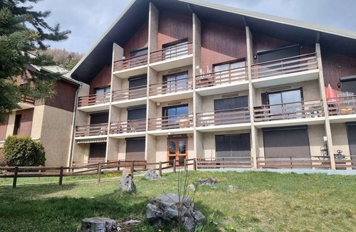 Saint-Michel-de-Chaillol Apartment | Ground Floor Apartment for 6 - Balcony - Pets Welcome - Saint-Michel-de-Chaillol