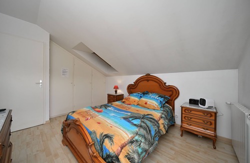 Lourdes Bed & Breakfast | Guest House 'Chambre D'hôtes Avec Balcon - 2 Prs' with Mountain View, Shared Terrace and Wi-Fi