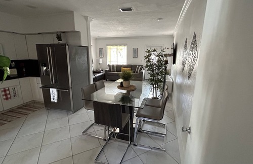West Little Havana House | GuestHome 5 minutes from Miami Airport with Heated Pool