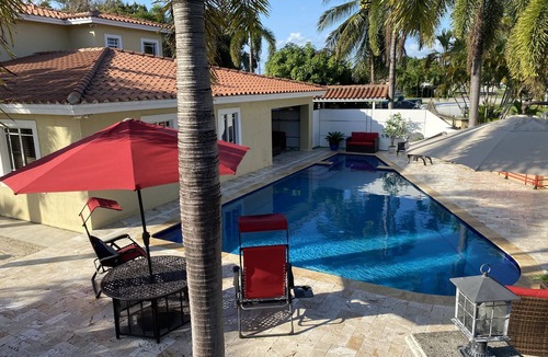 West Little Havana House | GuestHome 5 minutes from Miami Airport with Heated Pool