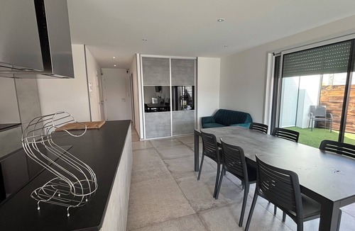 LʼAiguillon-sur-Mer House | Havre de Paix with Private Heated Pool - Ideal Family or Friends Stay