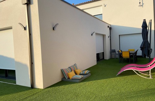 LʼAiguillon-sur-Mer House | Havre de Paix with Private Heated Pool - Ideal Family or Friends Stay