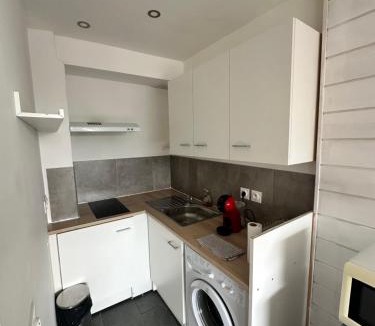 Gex Apartment | HeberGeneve : Balcon sur le Jura