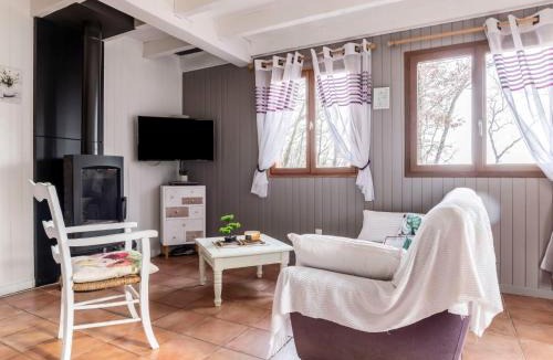 Loupiac House | Holiday Home L'Aubépine by Interhome