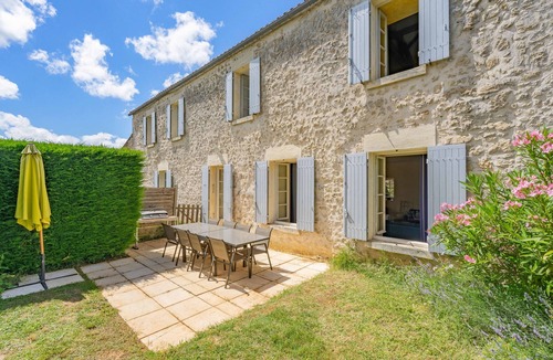 Sainte Gemme House | Holiday Home 'Maison De Vacances Avec Piscine' with Private Pool, Private Terrace and Wi-Fi
