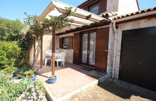 Portiragnes-Plage House | Holiday house with Airco for 6 people -500m from the sea -RESIDENCE TAMARIS -WIFI- Portiragnes.